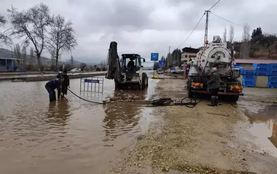 Gölbaşı'nda Temizlik Çalışmaları Devam Ediyor