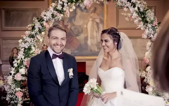 Caner Erkin, eşi Şükran Ovalı ile ilk karşılaşmasını anlattı