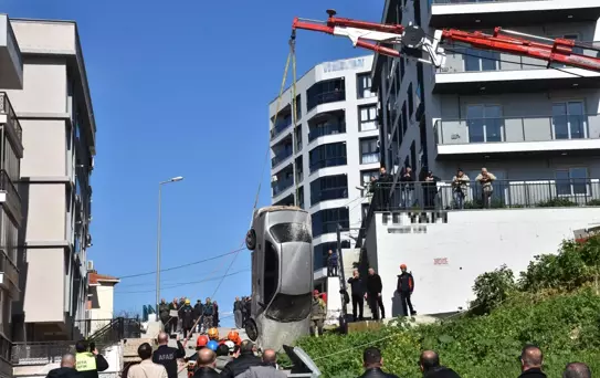 Ulukent'te Toprak Kayması: 151 Kişi Tahliye Edildi