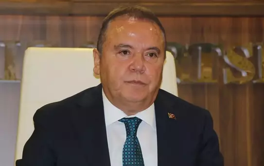 Muhittin Böcek'in sağlık durumu kritik eşikte! Solunumu duruyor, oksijen seviyesi düşüyor