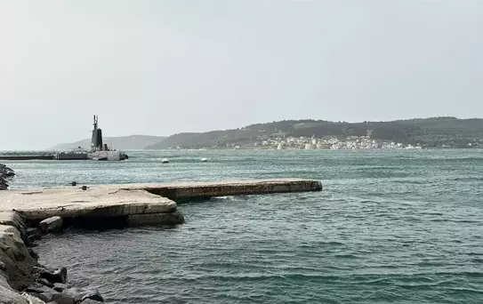 Çanakkale'de fırtına nedeniyle boğaz trafiği kapandı