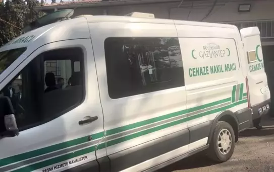 Düğün salonu önünde dehşet! Silahlı saldırıya uğrayan genç öldü