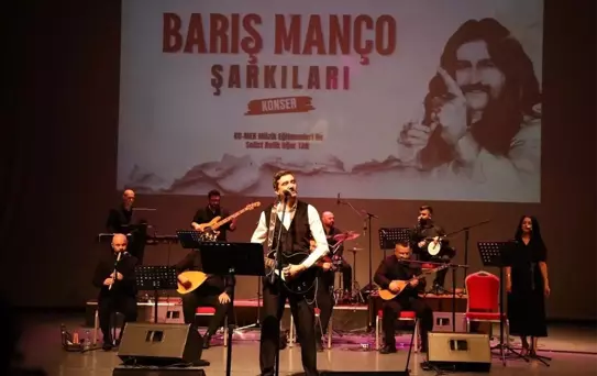 Gebze'de Barış Manço eserleriyle anıldı