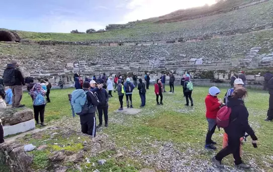 Büyükşehir, Aydınlıları Alabanda'da kültür gezisi ile buluşturdu