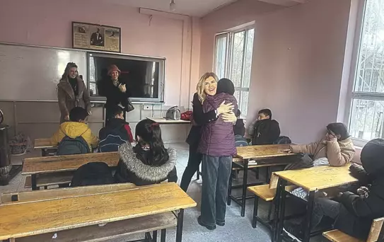 Gönül Eli Projesi ile Batman'da eğitime ve geleceğe destek