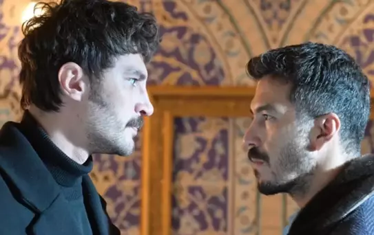 Ünlü oyuncu bir telefonla kan davasını bitirdi