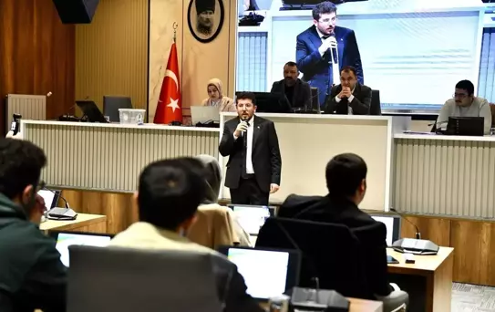 Yeşilyurt Genç Meclis'in yeni başkanı Yusuf Salih Tatar oldu