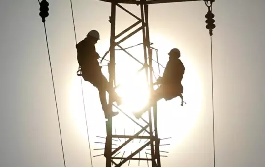 Hakkari'de Zorlu Enerji Onarımı