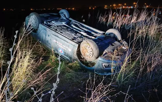 Görüştüğü kadının eşi tarafından kovalanırken kaza yaptı