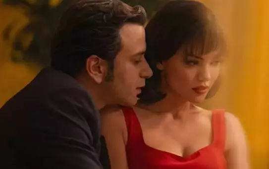 Masumiyet Müzesi dizisindeki öpüşme sahnesine köy sakininden yorum geldi