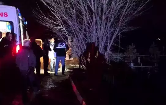 Erzurum'da Mezarlıkta Cenin Bulundu