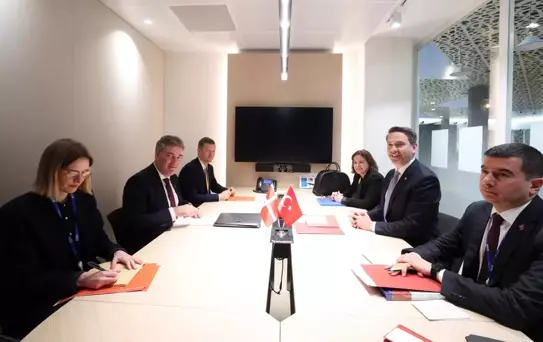 Enerji Bakanı Bayraktar Paris'te Görüştü