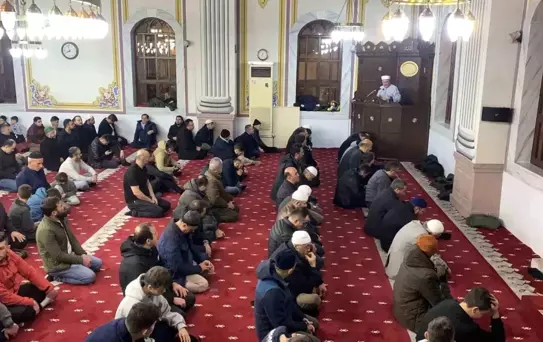 Bolu'da İlk Teravih Namazı Yoğunlukla Kılındı