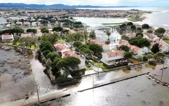 Burhaniye'de Su Baskınları Yaşandı