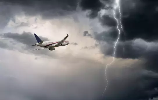 Havada büyük panik! Futbol takımını taşıyan uçak zorunlu iniş yaptı