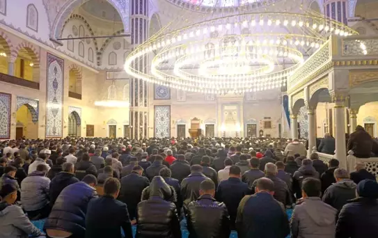 Kahramanmaraş’ta Teravih Coşkusu