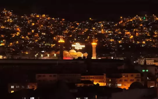 Ulu Cami'de Mahya Yangını