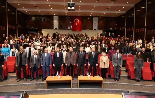 Uzay Kongresi'nde Öğrencilerle Buluşma