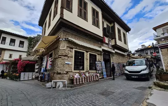 Kaleiçi'ndeki İzinsiz İşgaller Kaldırılıyor