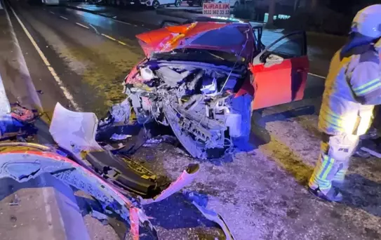 Avcılar'da Kaza: 2 Yaralı