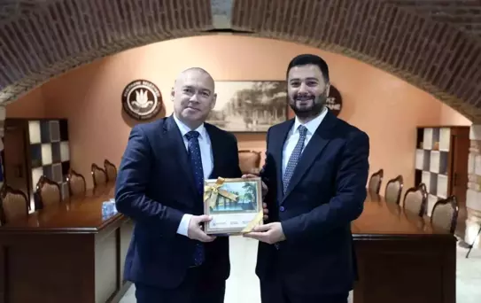 Başkan Öztekin yerli ve yabancı temsilcilerle istişarelerini sürdürüyor