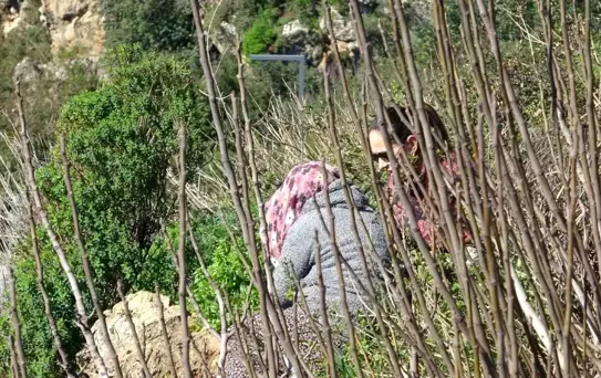 Antalya'da Falezlerden İkna Edilen Anne