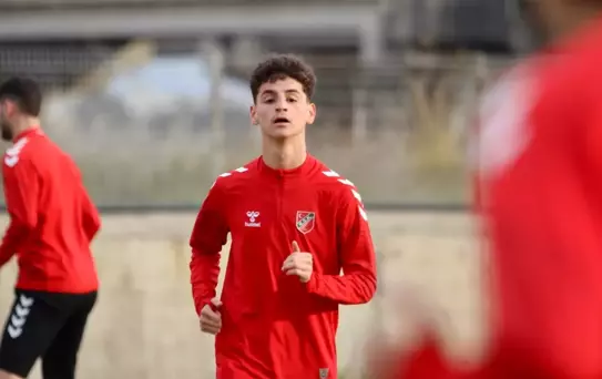 Karşıyaka, Adem'i Fenerbahçe'ye Satıldı