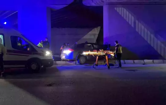 Eskişehir'de Köprüde Kaza: 2 Yaralı