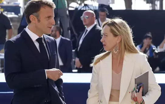 Meloni'nin sözleri Macron'u küplere bindirdi: İşine bak