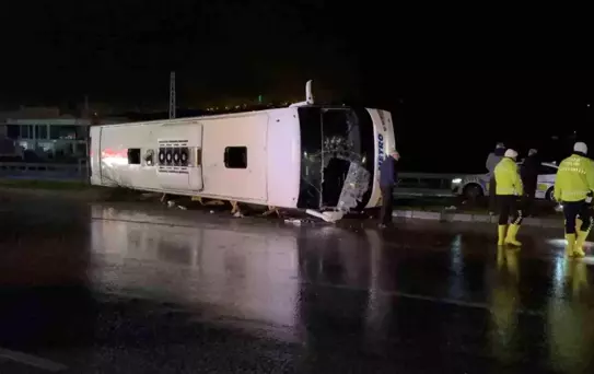 Samsun'da Otobüs Devrildi: 7 Yaralı