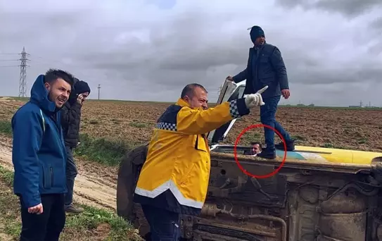 Çorlu'da Kargo Aracı Devrildi: 1 Yaralı