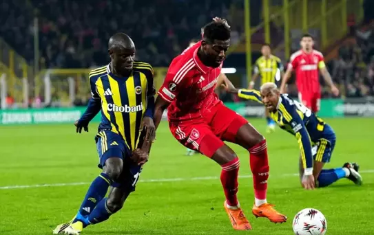 Fenerbahçe, Nottingham Forest'e 0-3 Yenildi