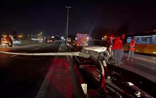 Bakırköy'de Kaza: 2 Yaralı