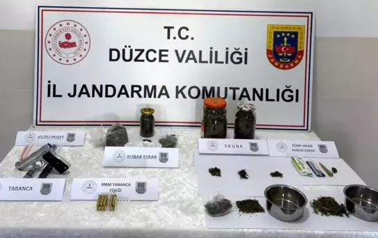 Düzce'de Uyuşturucu Operasyonu: 2 Gözaltı