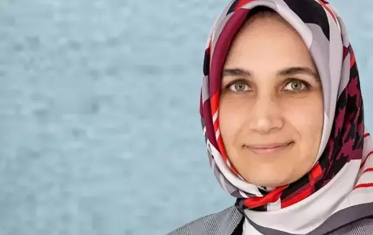 İçişleri Bakanlığı'na kritik atama! İlk başörtülü vali bakan yardımcısı oldu