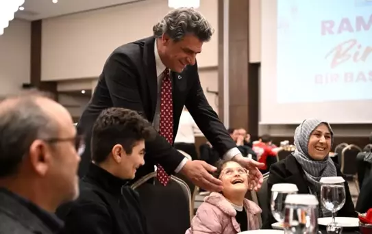 Kartepe'de Ramazan ayının ilk iftarında şehit aileleri ve gaziler bir araya geldi