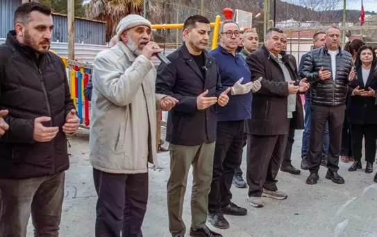 Kuşadası'nda oruçlar dualar eşliğinde açıldı