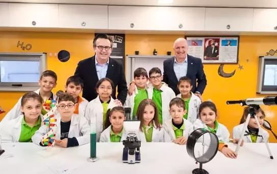 MediaMarkt Türkiye ve TEGV'den deprem bölgesinde 11 bini aşkın çocuğa nitelikli eğitim desteği