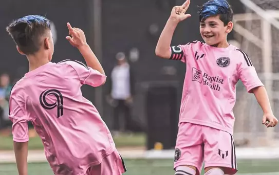 Messi ve Luis Suarez'in çocuklarından duygulandıran kare