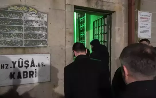 Ramazanın uğrak noktasında maddiyat tartışması: Abdest almak için para isteniyor