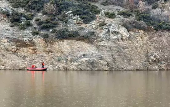 Baraj Göletine Düşen Genç Hayatını Kaybetti