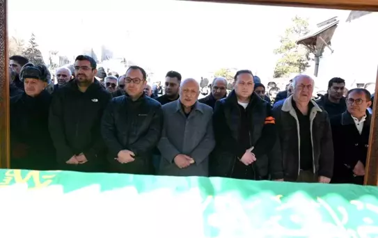 Diş Hekimi Alper Eminoğlu'nun Annesi Vefat Etti