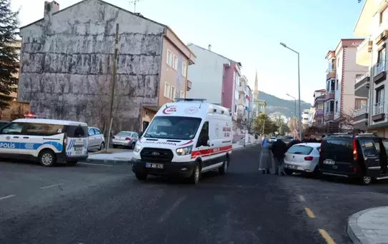 Buzlu Cam Kazası: 2 Yaralı