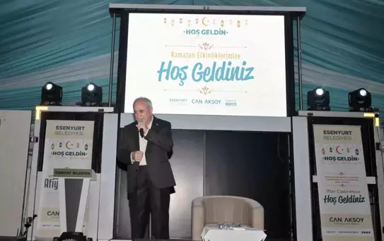 Esenyurt Belediyesi'nin Ramazan etkinliklerinde Nurullah Genç Esenyurtlularla buluştu