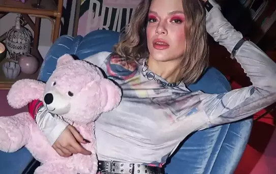 Manifest kızlarından Esin Bahat psikolojik destek aldığını açıkladı