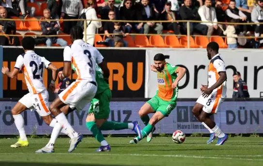 Başakşehir 2-0 Önde
