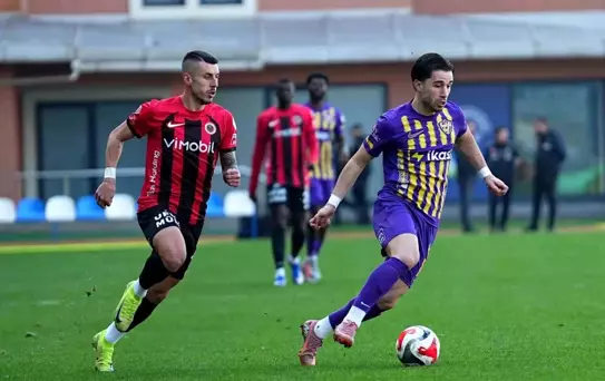 Trendyol Süper Lig: Eyüpspor: 0 Gençlerbirliği: 0 (Maç devam ediyor)