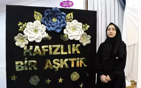 Genç hafızlar ve hadis şampiyonlarına umre ödülü