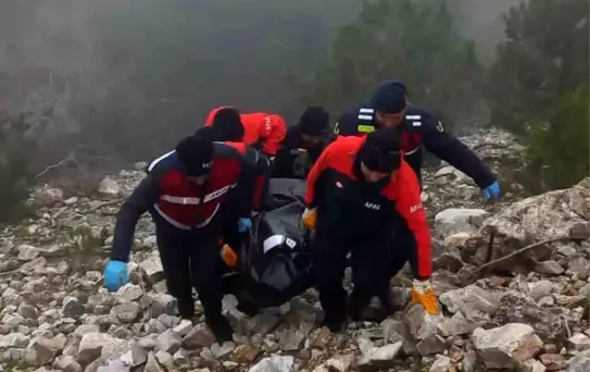 Kuşadası'nda Uçurumdan Düşen Adam Hayatını Kaybetti