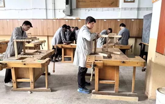 Meslek Lisesi Öğrencilerinden Üretim Atılımı